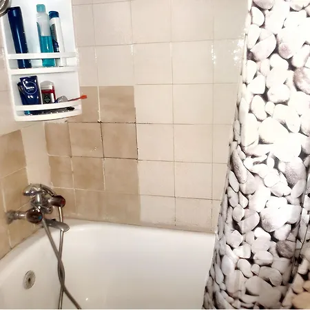 Dom wakacyjny Cozy House In With Garden Jazvine